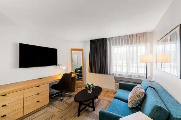Süit, 1 Büyük (Queen) Boy Yatak, Engellilere Uygun (Mobility Tub One Bedroom)