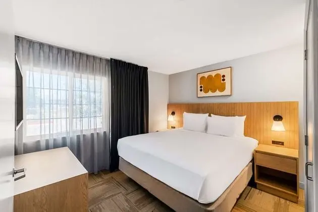 Süit, 1 Büyük (Queen) Boy Yatak ve Çekyat (One Bedroom)
