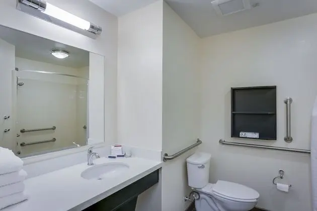 Stüdyo Süit, 2 Büyük (Queen) Boy Yatak, Engellilere Uygun (Comm, Mobil Tub)