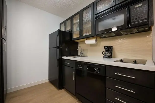 Süit, 1 Büyük (Queen) Boy Yatak ve Çekyat (One Bedroom)