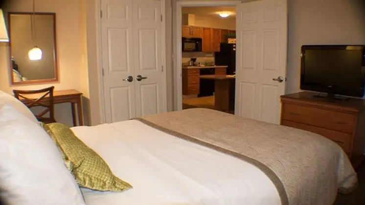 Süit, 1 Yatak Odası, Mutfak (Living and Dining Areas)