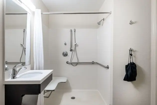 Oda, 1 Yatak Odası, Engellilere Uygun (Mobility Tub)