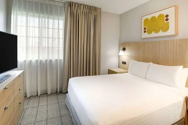 Süit, 1 Büyük (Queen) Boy Yatak, Engellilere Uygun (Mobility Tub One Bedroom)