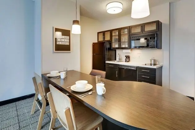 Süit, 1 Büyük (Queen) Boy Yatak ve Çekyat (One Bedroom)