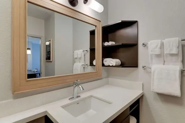 Süit, 1 En Büyük (King) Boy Yatak ve Çekyat (One Bedroom)