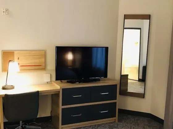 Süit, 1 Yatak Odası, Engellilere Uygun (Mobility, Accessible Tub)