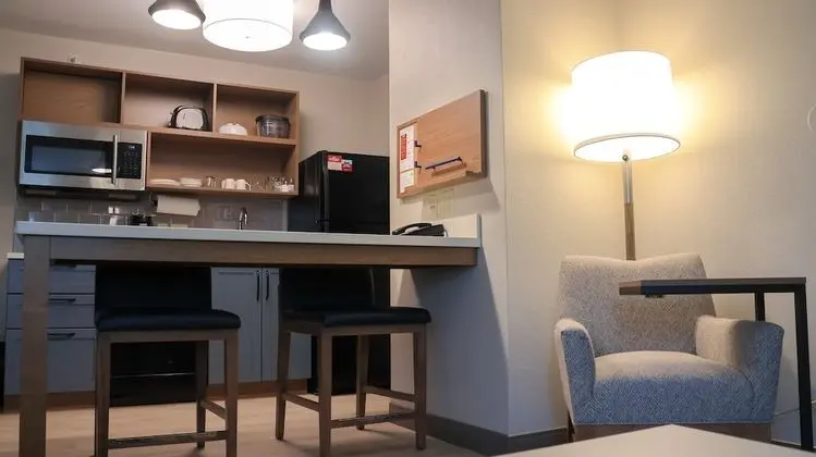 Süit, 1 Yatak Odası, Engellilere Uygun (1 Queen Bed)