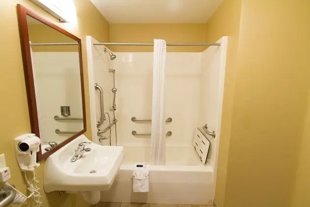 Oda, 1 Büyük (Queen) Boy Yatak, Engellilere Uygun (Hearing)