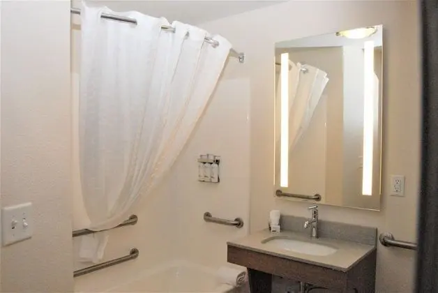 Süit, 1 Yatak Odası, Engellilere Uygun (Mobility, Accessible Tub)