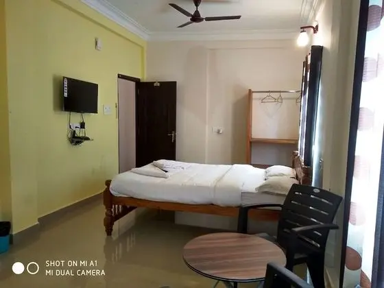 Deluxe Dört Kişilik Oda, Birden Çok Yatak, Sigara İçilebilir