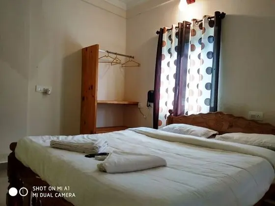 Deluxe Üç Kişilik Oda, Birden Çok Yatak, Sigara İçilebilir