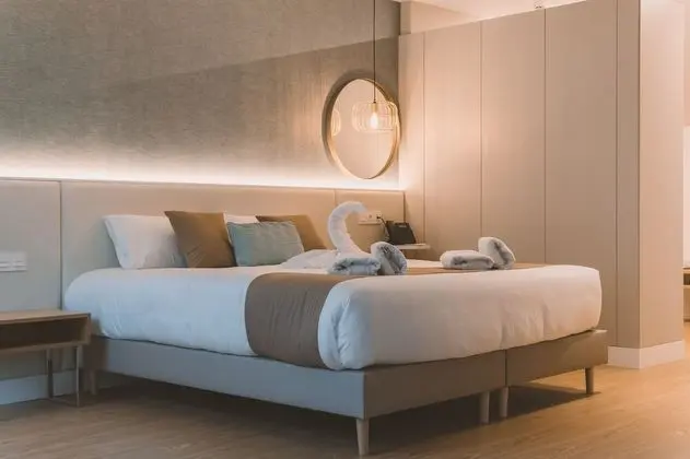 Luxury Oda