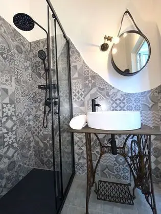 Design Tek Büyük Yataklı Oda (Duminiha)