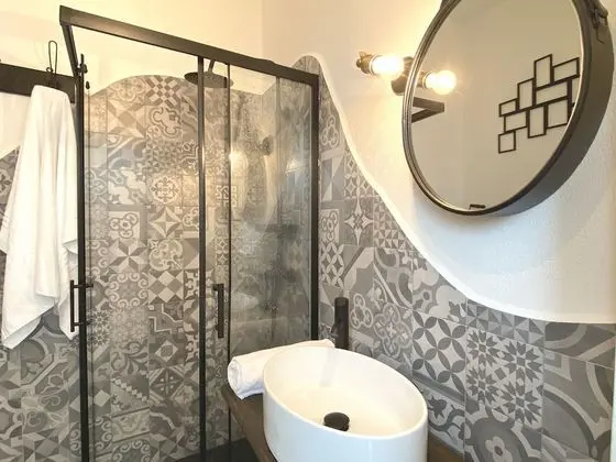 Design Tek Büyük Yataklı Oda (Duminiha)