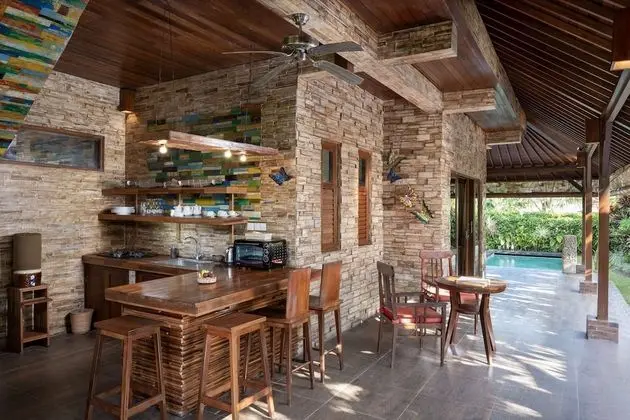 Standard Villa, 2 Yatak Odası, Sigara İçilebilir, Havuz Manzaralı