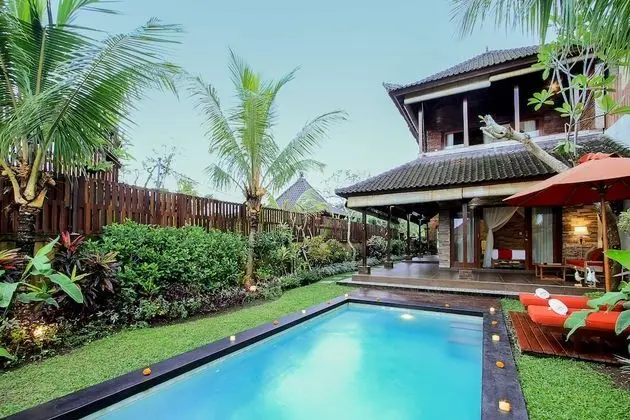 Standard Villa, 2 Yatak Odası, Sigara İçilebilir, Havuz Manzaralı
