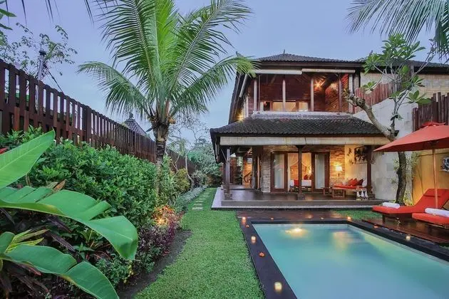 Standard Villa, 2 Yatak Odası, Sigara İçilebilir, Havuz Manzaralı