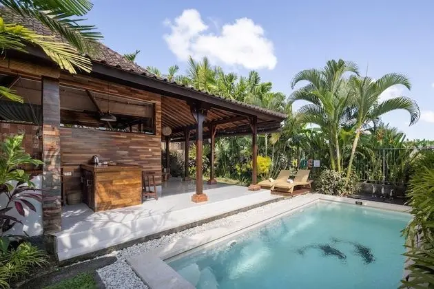 Standard Villa, Sigara İçilebilir, Havuz Manzaralı