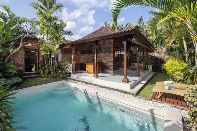 Standard Villa, Sigara İçilebilir, Havuz Manzaralı