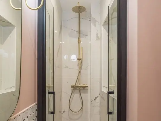 Signature Apart Daire, Banyolu/Duşlu