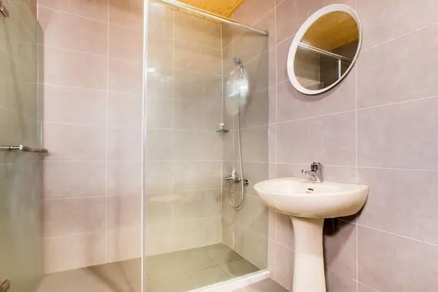 Comfort Tek Büyük Yataklı Oda, 1 Yatak Odası, Sigara İçilmez, Banyolu/Duşlu