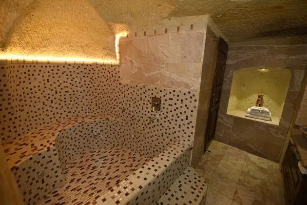 Jakuzili Balayı Odası