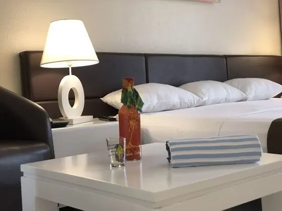 Studio vue piscine