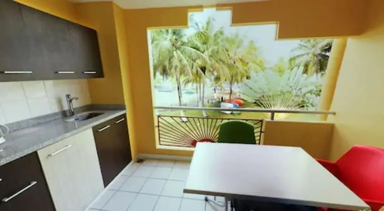 Studio vue piscine