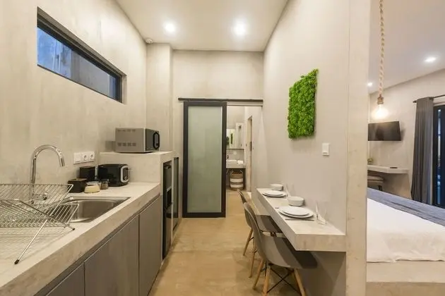 Deluxe Stüdyo, Havuz Manzaralı
