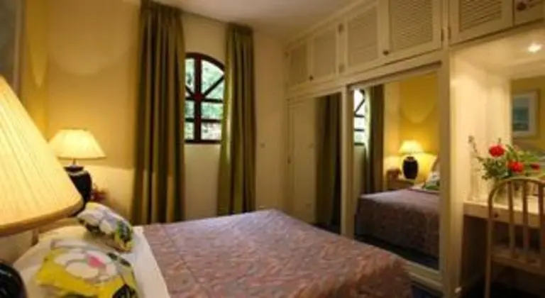 JUNIOR SUITE