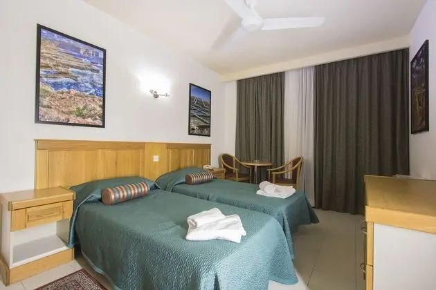 Standard Tek Büyük veya İki Ayrı Yataklı Oda, Balkon