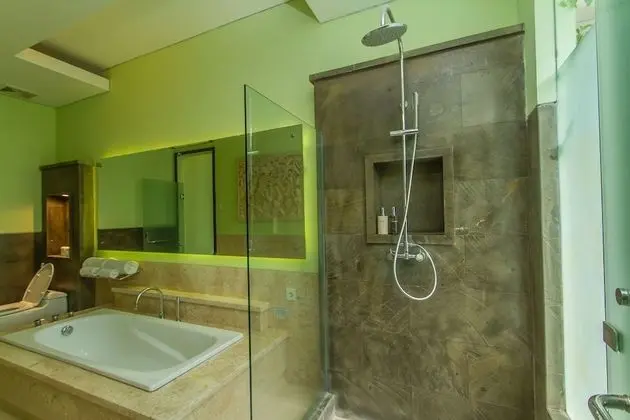 Villa, 1 Yatak Odası, Havuz Manzaralı