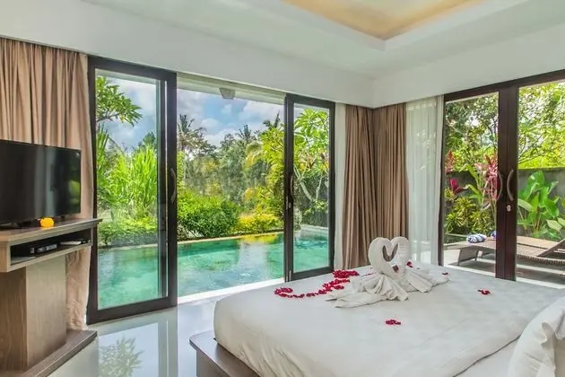 Deluxe Villa, 1 Yatak Odası, Havuz Manzaralı