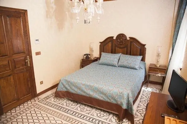 Standard Tek Büyük Yataklı Oda