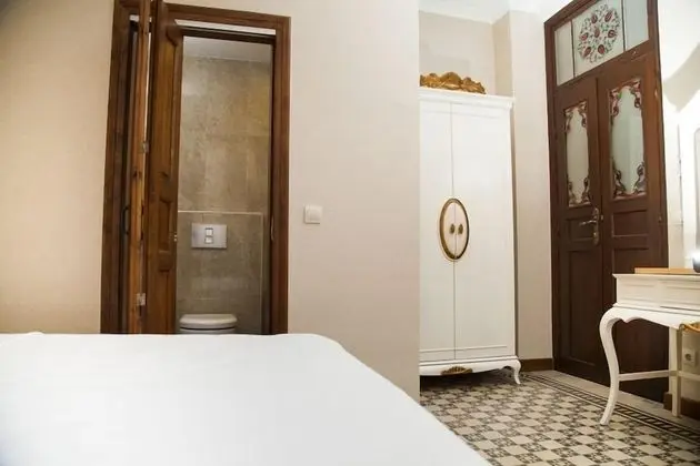Standard Tek Büyük Yataklı Oda