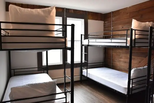 6 Bed Shared Dorm