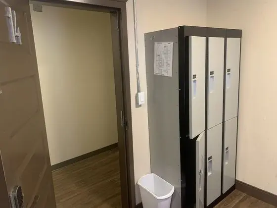 6 Bed Shared Dorm