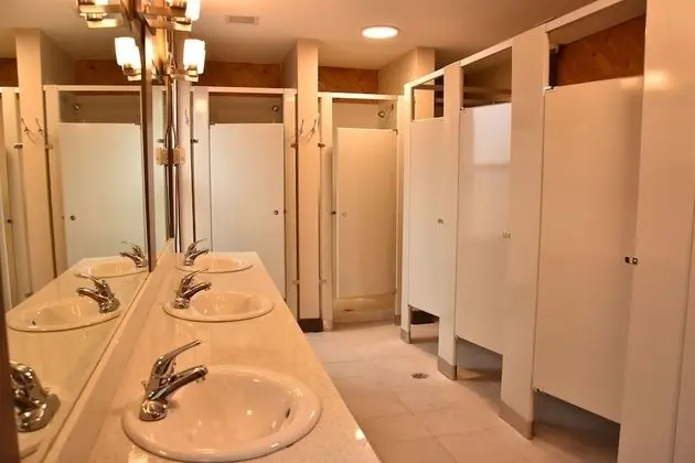 6 Bed Shared Dorm