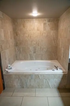 Exclusive Tek Büyük Yataklı Oda (King Suite)