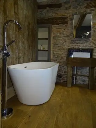 Deluxe Tek Büyük Yataklı Oda, Küvet