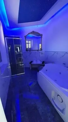 Deluxe Stüdyo Süit, Jakuzi
