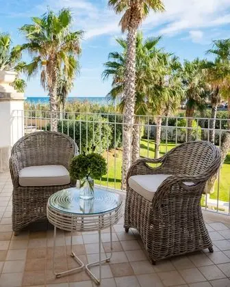 Junior Tek Büyük Yataklı Oda, 1 Yatak Odası, Balkon, Kısmi Deniz Manzaralı