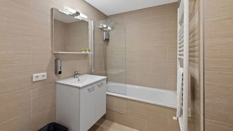 Family Oda, Dağ Manzaralı