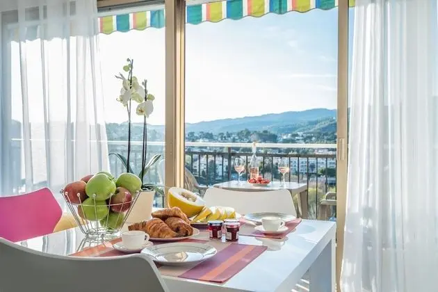 Family Stüdyo, Havuz Manzaralı