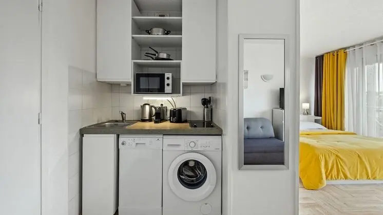 Family Stüdyo, Havuz Manzaralı