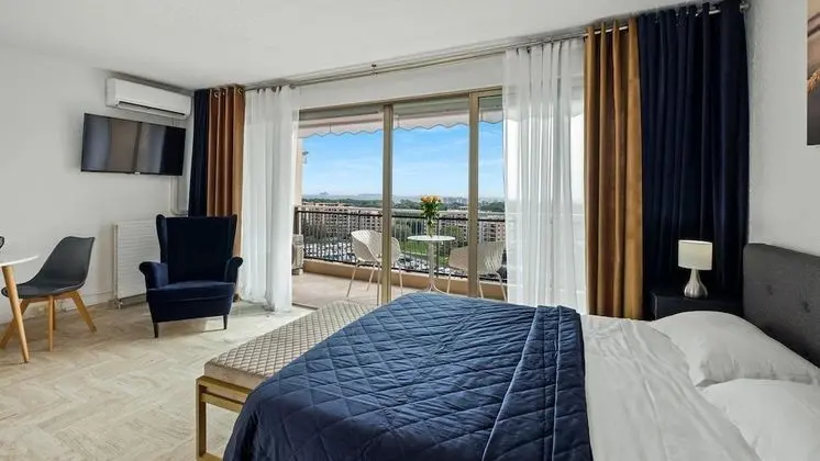 Stüdyo, Deniz Manzaralı