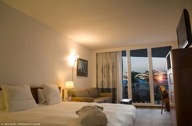 Family Oda, Dağ Yamacı