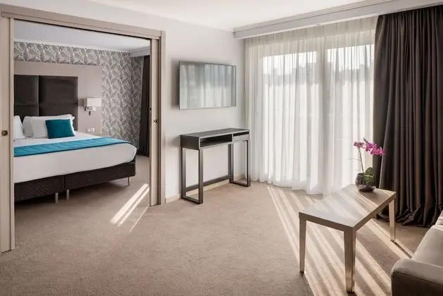 Family Süit, Balkon