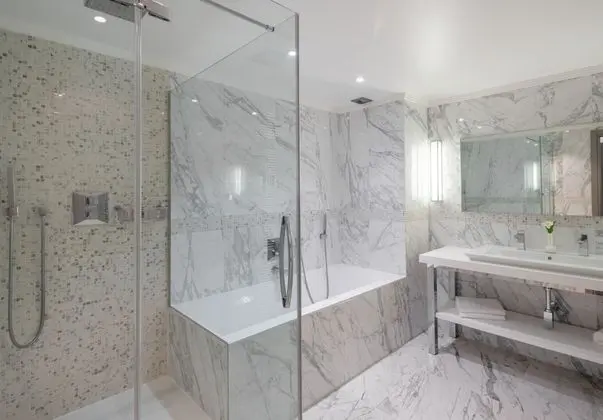 Family Süit, Balkon