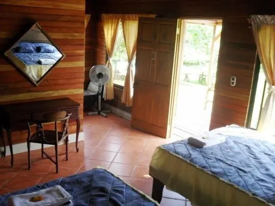 Dört Kişilik Oda, Bahçe Manzaralı
